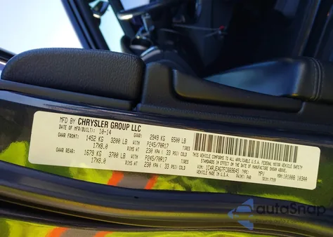 2015 Jeep Grand Cherokee Laredo z USA, uszkodzony, nr VIN 1C4RJEAG7FC669645